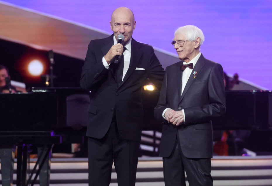 Композиторы Игорь Крутой и Александр Зацепин во время шоу «Про100 Зацепин»