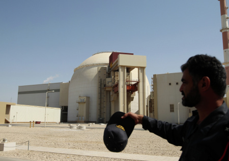 В Израиле отказались взять вину за удар у иранской АЭС