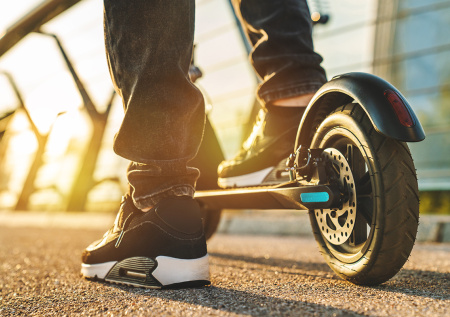 Юрист напомнил о важном запрете в использовании электросамокатов