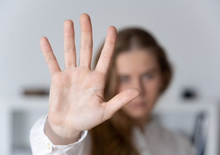 Психолог дала советы, как избавиться от навязчивого желания всем нравиться