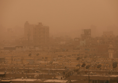 Сильнейшая песчаная буря накрыла российских туристов в Египте