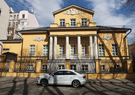 В Москве недосчитались платежей ЖКУ за особняк экс-замглавы Минобороны