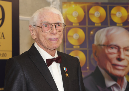 «Как заменишь Никулина?»: Зацепин о ремейках фильмов Гайдая