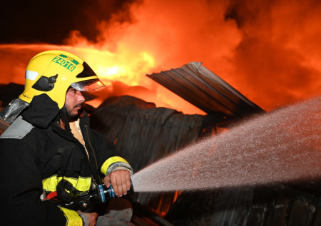 Что известно о пожарах на двух НПЗ в нефтяных портах Кувейта