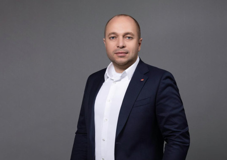 Топ-менеджер МосБиржи объяснил, почему компаниям необходимо внедрять ИИ