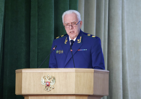 «Так и не освоили»: Гуцан отчитал подчиненных по теме мошенничества