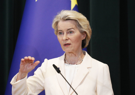 Премьер Бельгии проговорился о планах фон дер Ляйен насчет Орбана