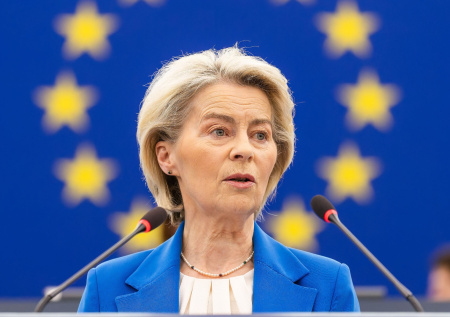 Дмитриев заявил, что для фон дер Ляйен наступает зима