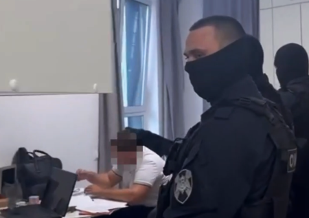 Аферисты из «модельного агентства» обманули 100 москвичей и поплатились