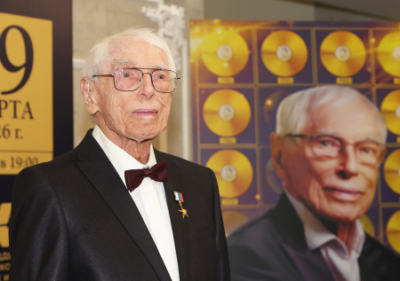 100-летний Зацепин поделился секретом счастья