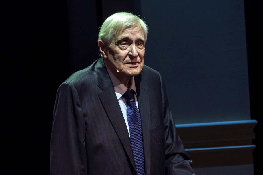 Олег Басилашвили