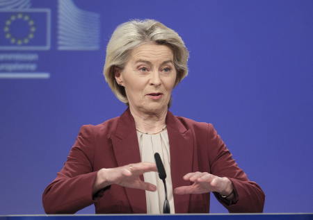 «Тем или иным способом»: Фон дер Ляйен сделала резкое заявление о Венгрии