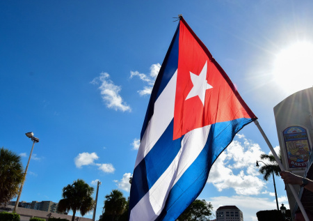 Песков раскрыл связь России и Кубы