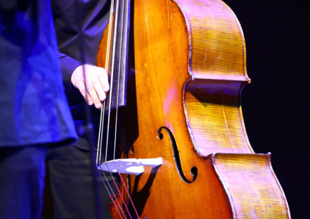 В Прибалтике «отменили» артиста из-за исполнения известной русской песни