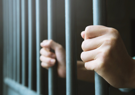 Любивший деньги начальник колонии сам оказался за решеткой