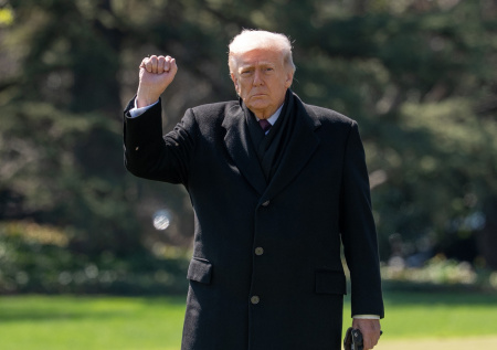 «Теперь мы знаем»: Трамп публично унизил НАТО из-за ситуации вокруг Ормуза