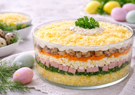 Некалорийная вкуснятина: салат чем-то похож на оливье — такой же вкусный, но легкий