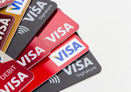 Карты Visa белорусских банков перестали работать в Евросоюзе
