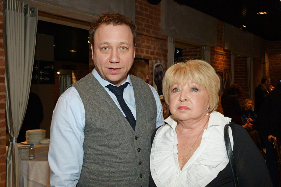 Актеры Георгий Дронов и Анна Фроловцева