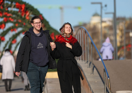 «Много солнца»: синоптик порадовал москвичей прогнозом на грядущие выходные