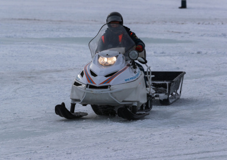 Шесть человек погибли за сутки после выхода на лед в российском регионе