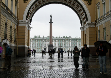 Жителей Петербурга в последнюю неделю марта ожидает ненастная погода