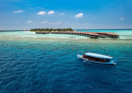 Лодка с россиянкой на борту перевернулась на Мальдивах