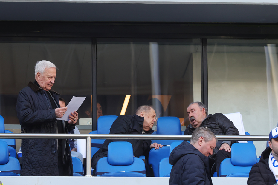 Бывший президент РФС Вячеслав Колосков, председатель правления региональной общественной организации «Объединение отечественных тренеров по футболу» Михаил Гершкович и эксперт-консультант Комитета сборных команд Российского футбольного союза Валерий Газзаев (справа)