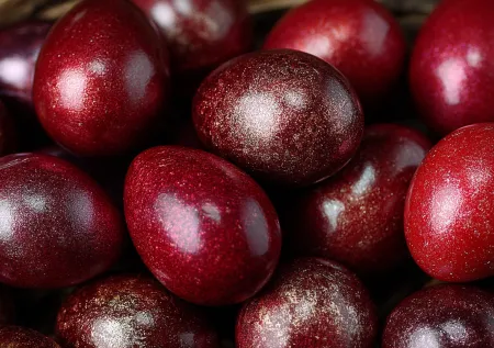 Пасхальные яйца с янтарным блеском: как получить глубокий красно-коричневый оттенок дома