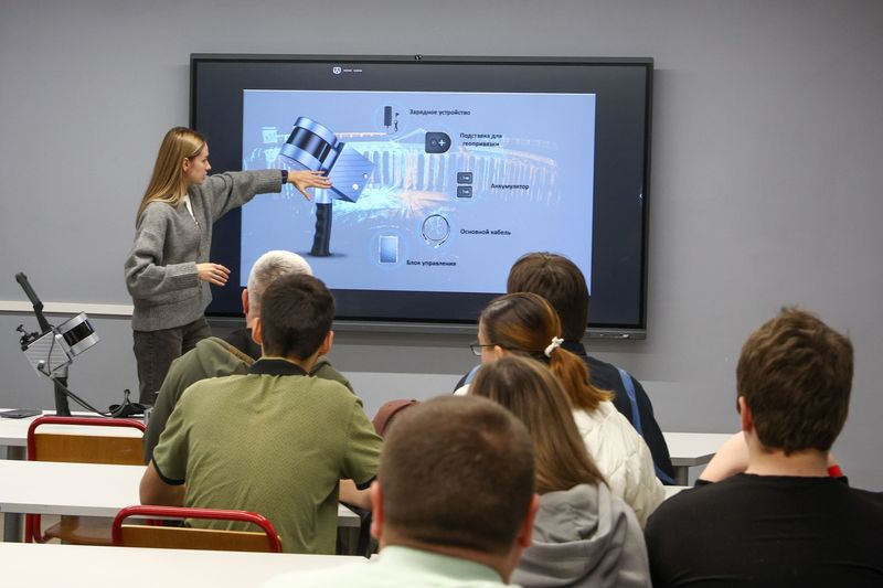 Куда пойти учиться после 9-го класса в 2026 году: востребованные специальности