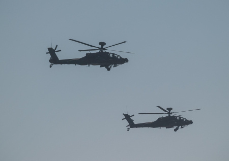 Спасатели нашли тела шести погибших при крушении вертолета в Катаре