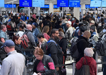 Что известно о хаосе в аэропортах США