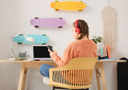 «Их выбирают 30%»: названы популярные среди подростков профессии