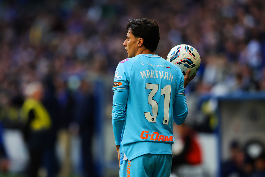 Густаво Мантуан (Зенит) в матче РПЛ «Динамо» — «Зенит»