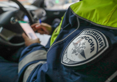 Авто влетело в толпу пешеходов под Калининградом