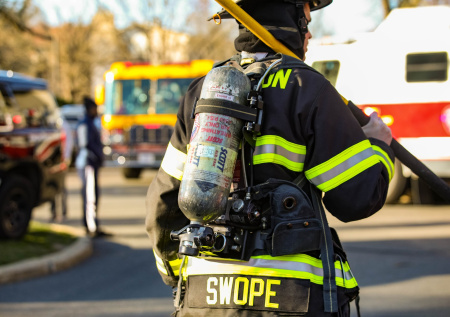 Журналистка НХЛ погибла в пламени вместе с тремя детьми