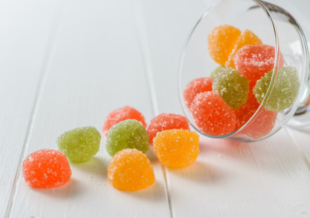 Биолог ответила, можно ли отупеть от сладкого