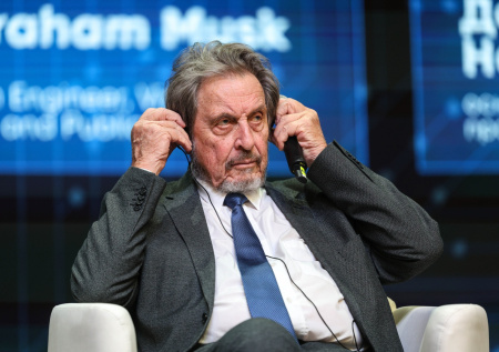 Стало известно о планах отца Илона Маска посетить Москву