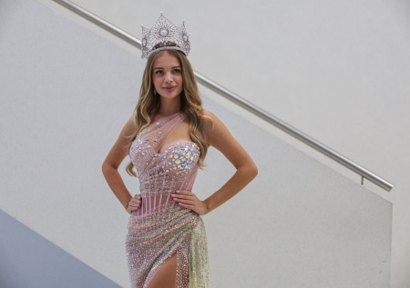 «Мисс Россия» неординарно распорядилась призовыми деньгами