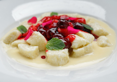 Никаких больше сковородок и масла: варю нежные ленивцы за 10 минут — и на столе нежная творожная вкуснятина