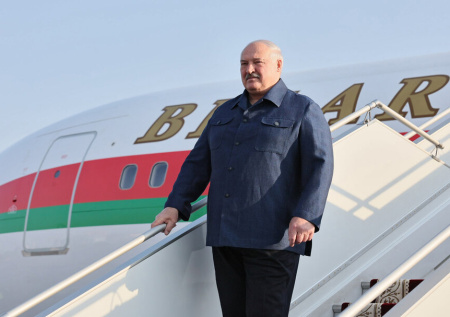 Лидер одной из стран СНГ посетит КНДР