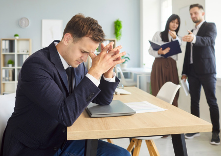 Психолог рассказала, как вычислить босса-манипулятора