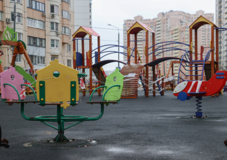 В ГОСТе собираются прописать особые зоны на детских площадках