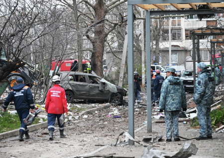 Четыре многоквартирных дома получили повреждения после взрыва в Севастополе