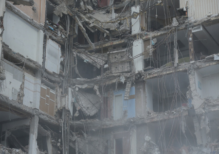 Израильские ВВС атаковали жилой дом в Бшамуне