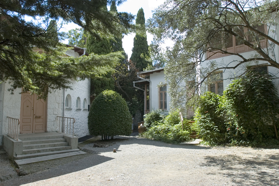 Дом-музей Чехова: «Белая дача» и сад писателя