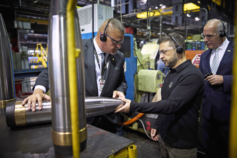 Владимир Зеленский во время визита на Армейский завод боеприпасов в Скрантоне, США, 2024 год