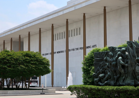 Планы на культурный центр довели Трампа до суда