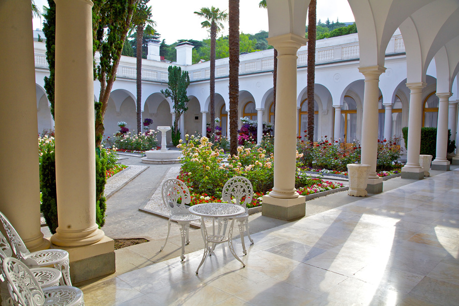 Ливадийский дворец: место встречи Сталина, Рузвельта и Черчилля