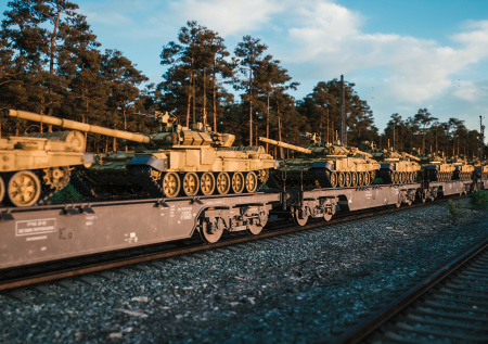 Стало известно, на что пошло командование ВСУ из-за нехватки локомотивов